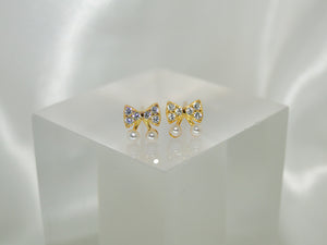 Lil Bow Pearls Stud Earrings